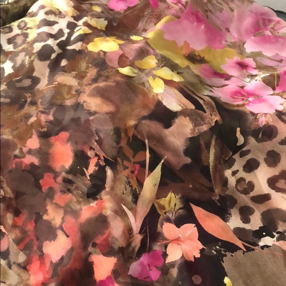 NIB Salvatore Ferragamo silk chiffon scarf - Picture 5 of 11